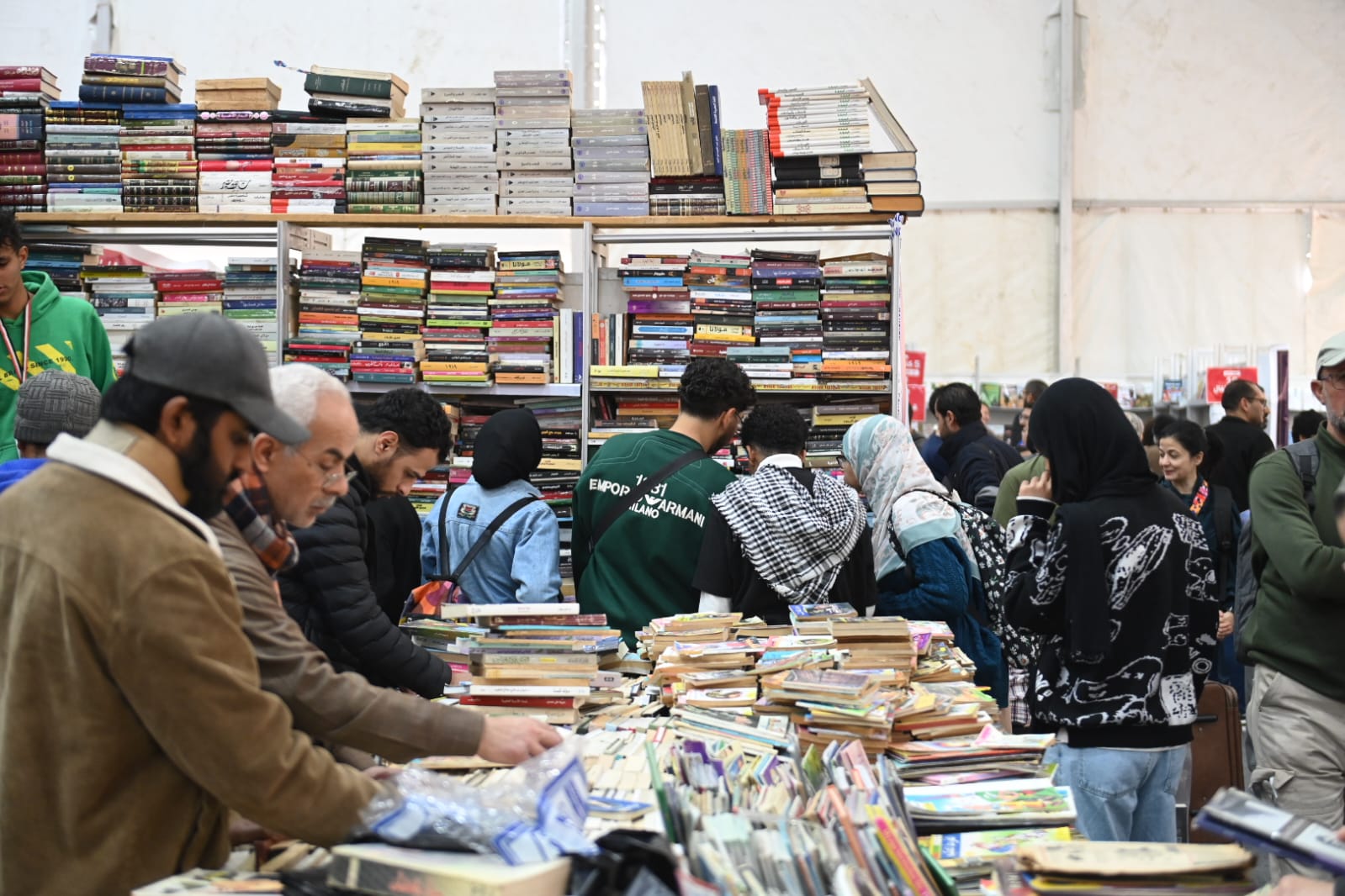 معرض القاهرة الدولي للكتاب يتخطى حاجز المليون ونصف المليون زائر خلال أيامه الثلاث  الأولى 